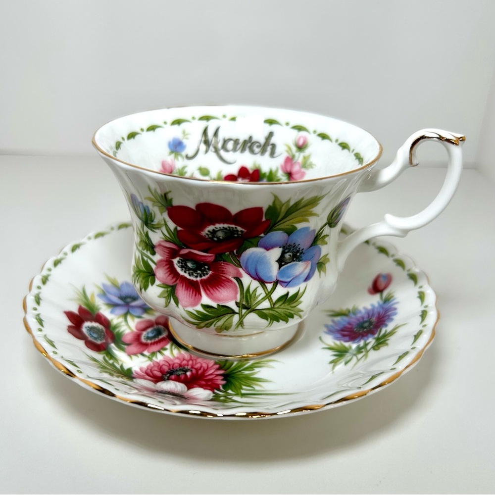 Vintage Rare Royal Albert Floral Flower Of The Month Anemones Tea Cup & Saucer